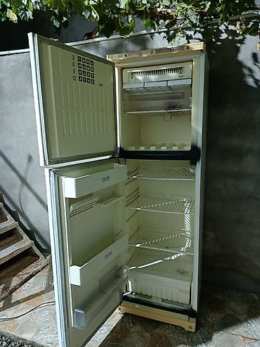 qab suşilka: İki kameralı soyuducu - Üstdə dondurucu bölmə, altda soyuducu bölmə - — 1