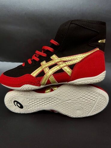 резинки для спорта купить: Борцовки Asics матевого типа - Высокий крой для фиксации голеностопа