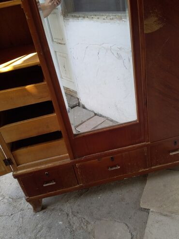 Dolablar: Açılan, 2 qapılı Düz dolab, Şifonyer — 3