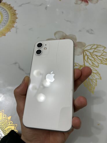 Apple iPhone: IPhone 11, Скидка 10%, Б/у, 128 ГБ, White Titanium, Чехол, 74 %