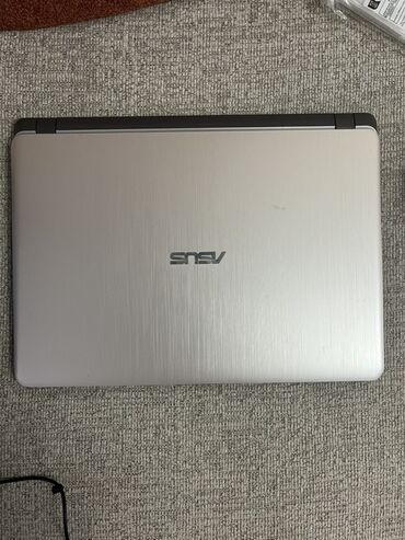 kompüte: ASUS 15.6 ", Intel Core i3, 512 GB