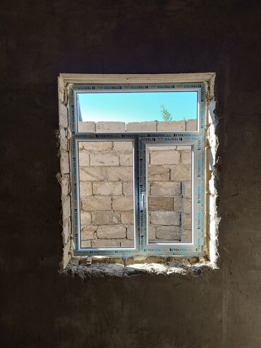 Plastik pəncərələr: Ağ rəngli plastik pəncərəler 1kv 55 manat
qapılar 90 manat — 27