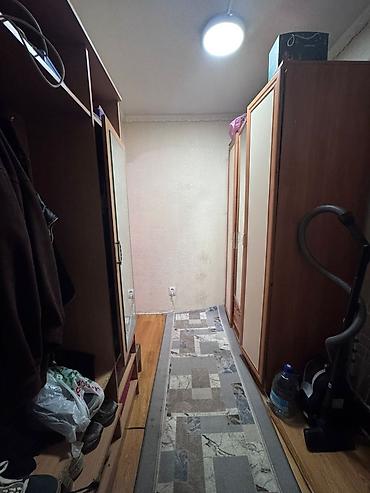 верхний жал: 🏠 Продаётся малосемейка в Бишкеке 📍 Район Таатана 📐 Площадь: 18 м² 🏢 — 4