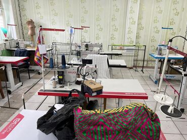 бу авто в кредит без первоначального взноса рядом просп. жибек жолу, бишкек: Тигүүчү машина