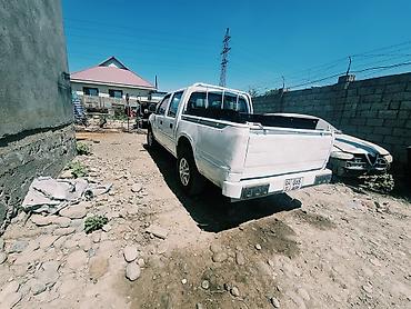 pickup: Isuzu Pickup: 2012 г., 2.4 л, Механика, Дизель, Пикап — 8