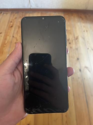 gt 750 ti: Samsung Galaxy A05s, 32 GB, rəng - Qara, Qırıq — 2