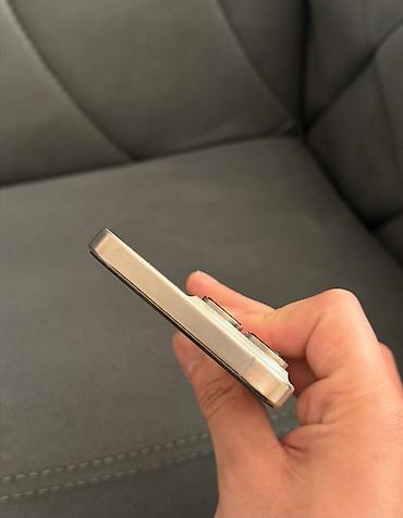 iphone 11 500: IPhone 16 Pro Max, 256 GB, White Titanium, Zəmanət, Simsiz şarj, Face ID — 8