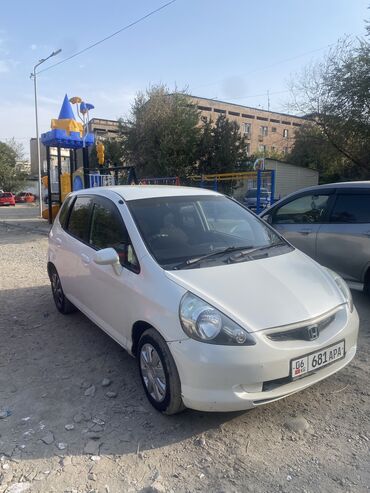 ош машиналар: Honda Fit: 2003 г., 1.3 л, Автомат, Бензин, Хетчбек