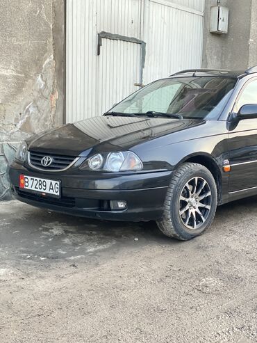 Toyota: Toyota Avensis: 2002 г., 2 л, Механика, Дизель, Универсал