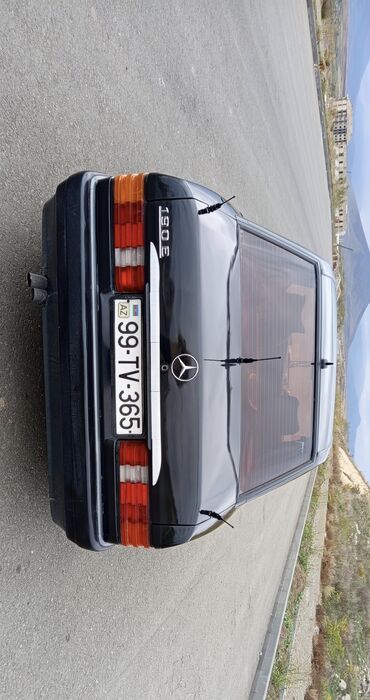 Mercedes-Benz: Mercedes-Benz 190 (W201): 1.8 l | 1991 il Sedan — 4