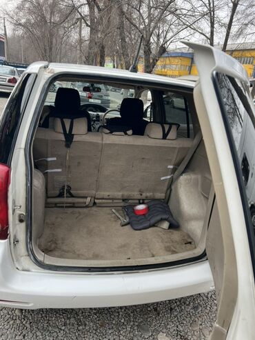 Toyota: Toyota Raum: 2004 г., 1.5 л, Автомат, Седан — 22