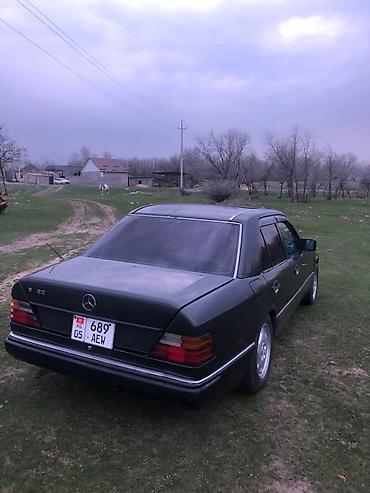 нур мото: Mercedes-Benz W124: 1992 г., 2.2 л, Бензин, Седан — 5