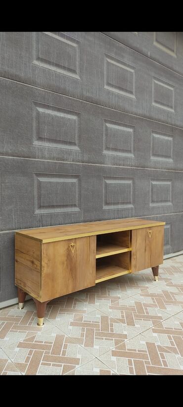 TV altlığı: *TV📺STEND* 90 azn çatdırılma pulsuz(şəhərin içi ətrafı ) Ölçü — 5