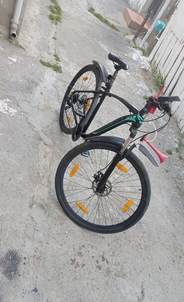 Şəhər velosipedləri: Şəhər velosipedi 29", sürətlərin sayı: 21