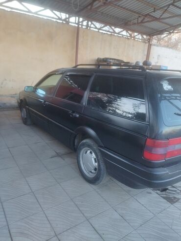 Volkswagen: Volkswagen Passat: 1990 г., 1.8 л, Механика, Бензин, Универсал