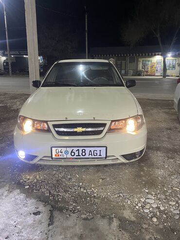 Daewoo: Daewoo Nexia: 2003 г., 1.5 л, Механика, Бензин, Седан