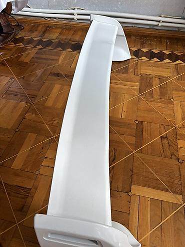 w204 spoiler: Ağ rəngli arxa spoiler (qanad) - Tip: Universal idman tipli arxa — 3