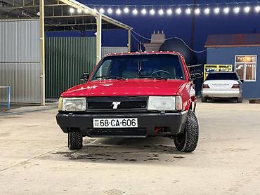 автомобиль фольксваген поло: Model: Tofas Şahin (sedan) Rəng: Qırmızı Yanacaq: Benzin Ban növü — 1