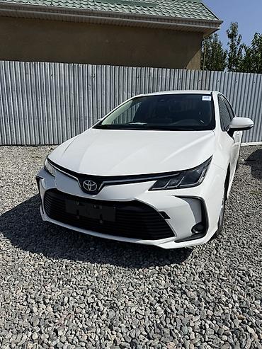 lexus транспорт: Toyota Corolla: 2022 г., 1.8 л, Вариатор, Гибрид, Седан — 1