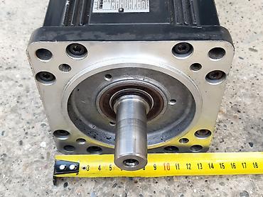 Elektromotori: Servo motor MAC 093C, sa enkoderom i kocnicom Precnik osovine je 24mm — 11