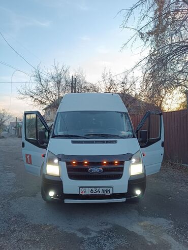 бус делфин: Ford Transit: 2013 г., 2.2 л, Механика, Дизель, Бус