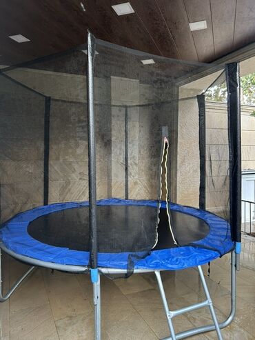 купить палатку в баку: Bağ üçün dairəvi trampolin - Dairəvi dizayn, geniş tullanma səthi -