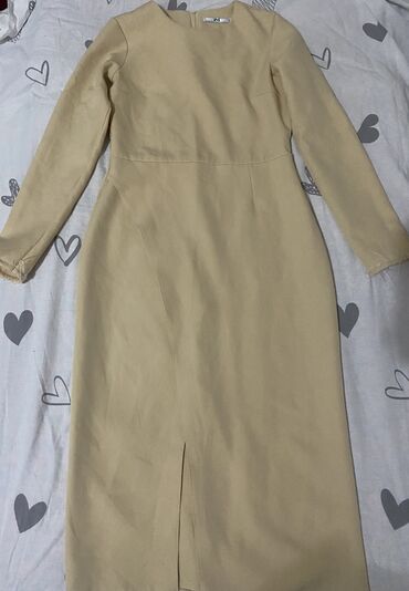 Вечерние платья: Вечернее платье, Короткая модель, С рукавами, S at lalafo.kg — 3 Вечерние платья: Вечернее платье, Короткая модель, С рукавами, S — 3