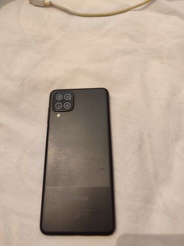 a 10 s: Samsung Galaxy A12, rəng - Qara, İki sim kartlı