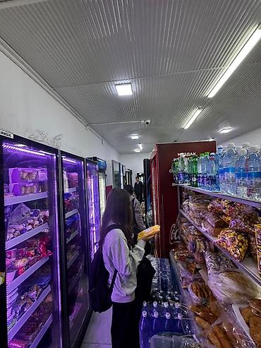 сдается кофейня: Продаётся готовый мини маркет адрес 5 мкр 4 дом. Имеется постоянный — 1