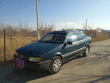 машино: Volkswagen Passat: 1989 г., 1.8 л, Механика, Бензин, Седан
