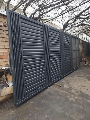 Распашные ворота: Металлические ворота с декоративными панелями .Ферма и навесом любой — 5