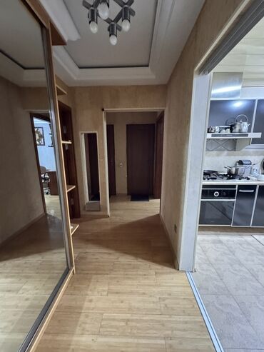 посуточная аренда квартир в баку: Баку, 4 комнаты, Вторичка, 104 м²