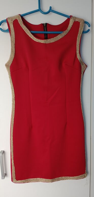 crvena haljina duzine cm: Bоја - Crvena, Drugi stil, Na bretele