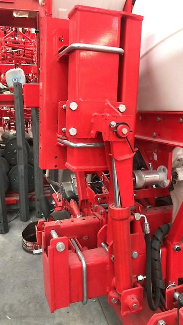 Другие сеялки: Вакуумная дисковая овощная сеялка Турецкого производства Год гарантии — 29