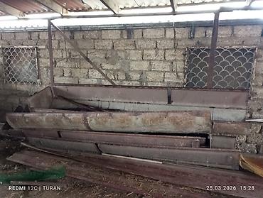K/t heyvanları və malları: Yem qabı, Yem üçün, Heyvanlar üçün — 4