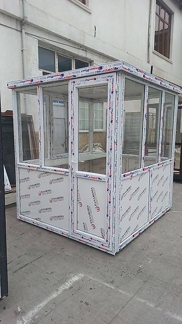 Sifarişlə market vitrinləri: PVC profilindən hazırlanmış mühafizə/post kabini - Ölçü: təxmini 2,5 — 3