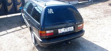 Volkswagen: Volkswagen Passat: 1992 г., 2 л, Механика, Бензин, Универсал