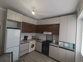 квартира сдается на долгий срок: 1 бөлмө, Кыймылсыз мүлк агенттиги, Чогуу жашоосу жок, Толугу менен эмереги бар