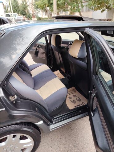 Mercedes-Benz: Mercedes-Benz 190 (W201) sedan - Kuzov: qara rəng, 4 qapı, sunroof — 6