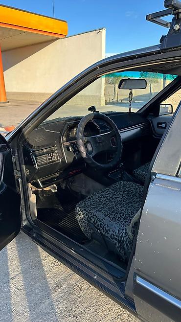 Audi: Audi 100: 1986 г. — 6