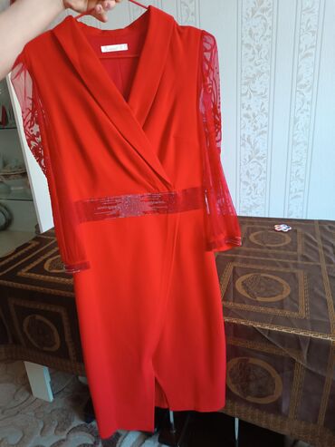 qırmızı kərpic qiyməti: Вечернее платье, M (EU 38)
