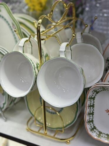 офисная посуда: Фарфоровый сервиз с фруктовым декором - Материал: тонкий фарфор. -