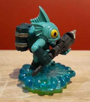 zlatne platforme: Skylanders Gill Grunt iz serije Spyro Adventure. Potpuno ocuvan i — 1