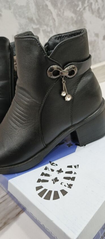 Botinka və botilyonlar: Burberry, Ölçü: 38, rəng - Qara, İşlənmiş — 3