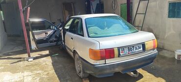 срочно продам машыну: Audi 80: 1989 г., 1.8 л, Механика, Бензин