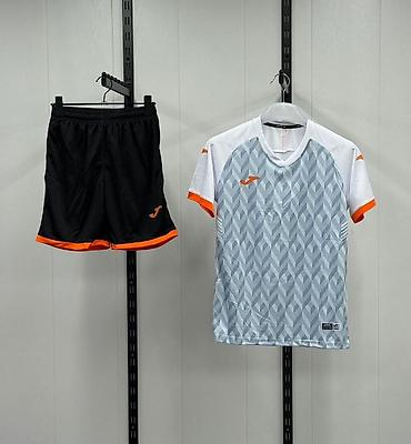 Спортивная форма: Футбольная форма комплектом - Состав комплекта: футболка + шорты (на — 4