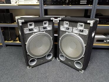 Zvučnici i stereo sistemi: UM hpa 15 300 lucifer Mocni razglasi sa basevima 15 incha- 39 cm sa — 5