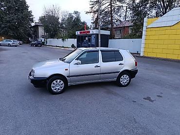 Унаа сатуу: Volkswagen Golf: 1997 г., 1.6 л, Кол менен иштөөчү, Бензин, Хетчбек — 3