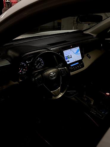 Toyota: Toyota RAV4: 2018 г., 2.5 л, Автомат, Бензин, Кроссовер — 8