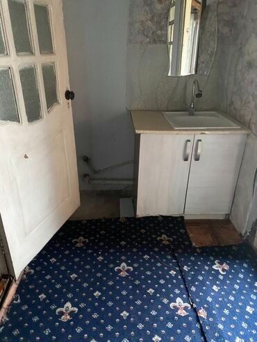 Долгосрочная аренда домов: 10 м², 1 комната, Утепленный, Бронированные двери, Парковка